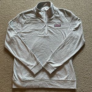 Vineyard Vines women’s sz M EUC jersey shep shirt grey and white and so soft!